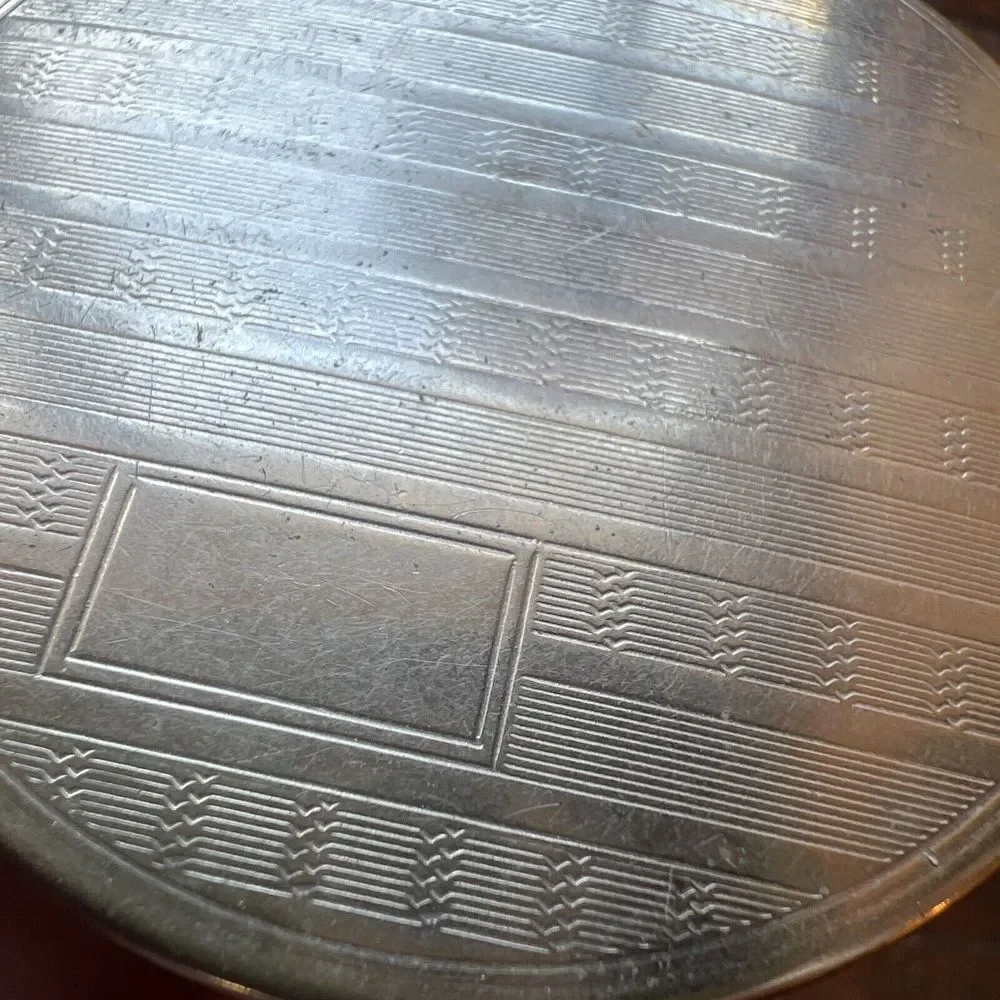 Vintage RICHARD‎ HUDNUT  Makeup Compact Silver Tone